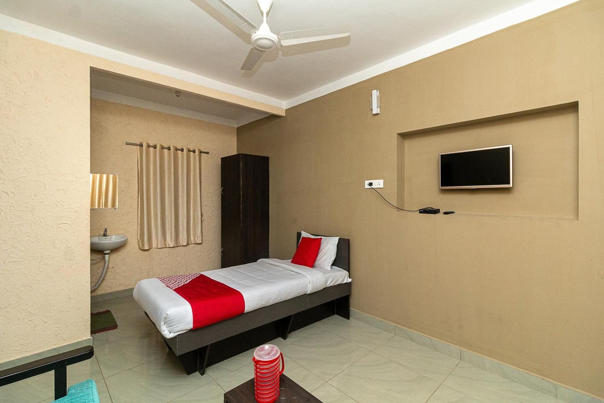 Oyo Green Hills Villa Kuttālam Exterior foto